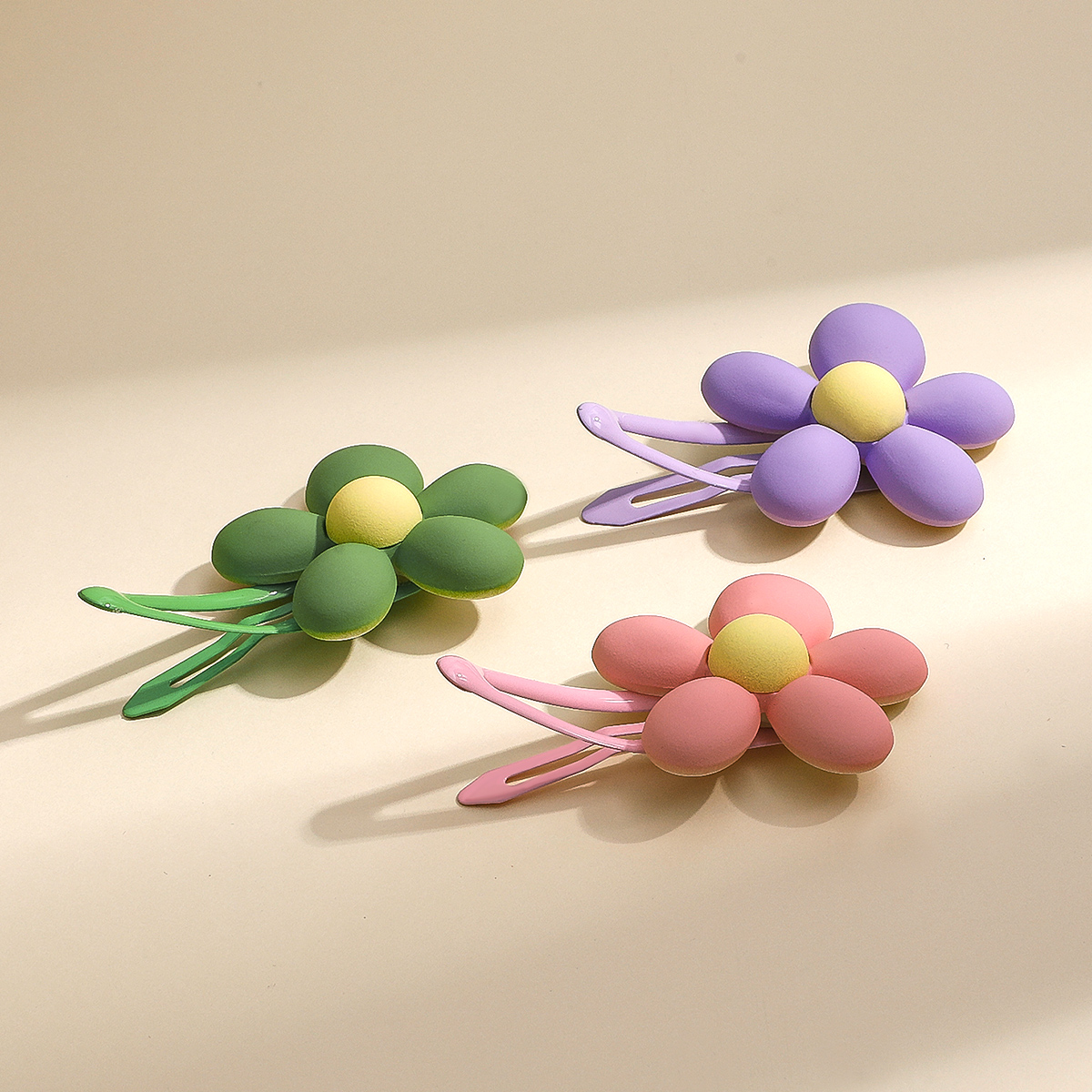 Cute Flower Synthetics Resin Hair Clip 1 Set display picture 4