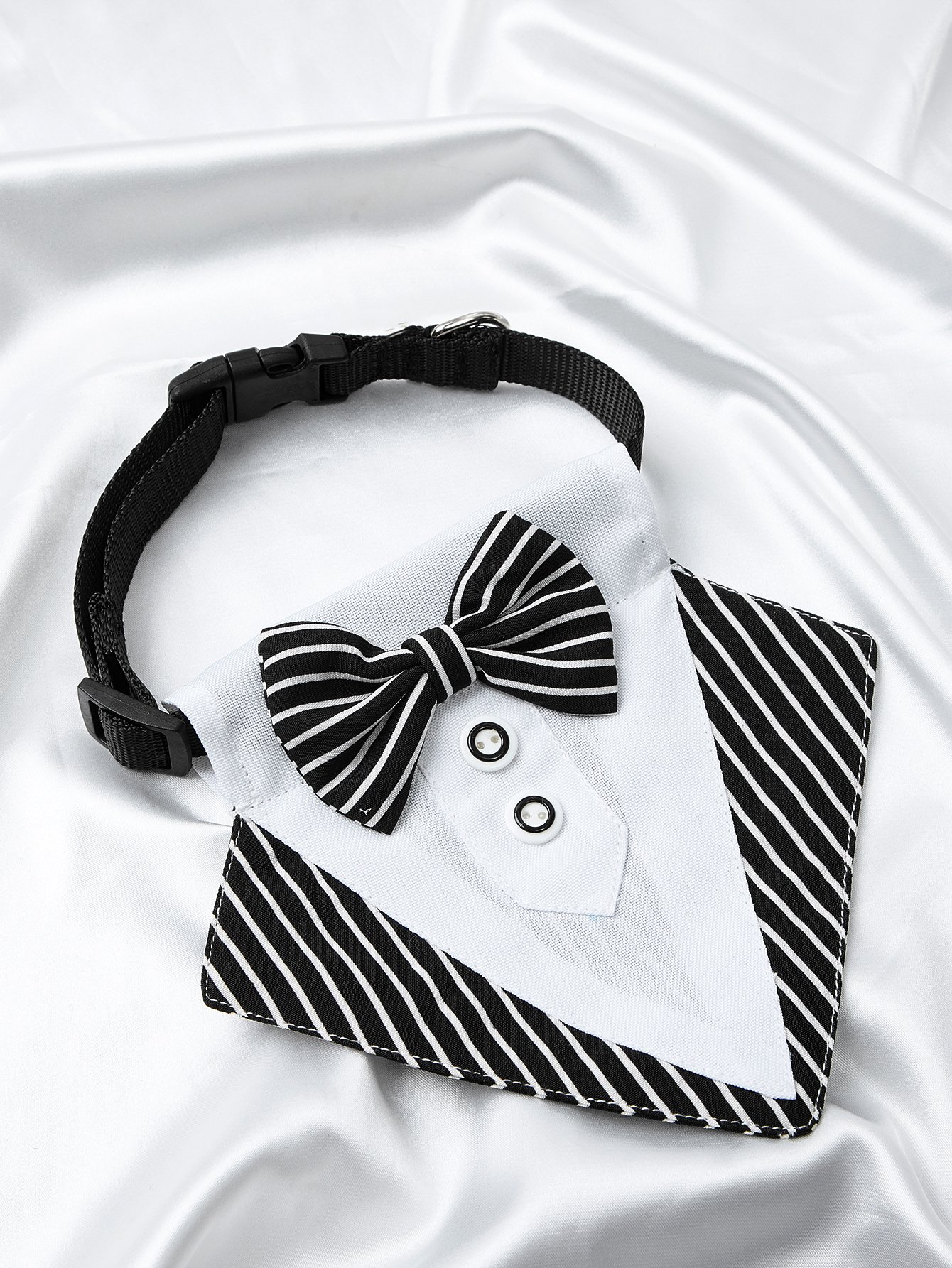 Fashion Creative Dog Striped White Black Bow Scarf Saliva Towel display picture 1