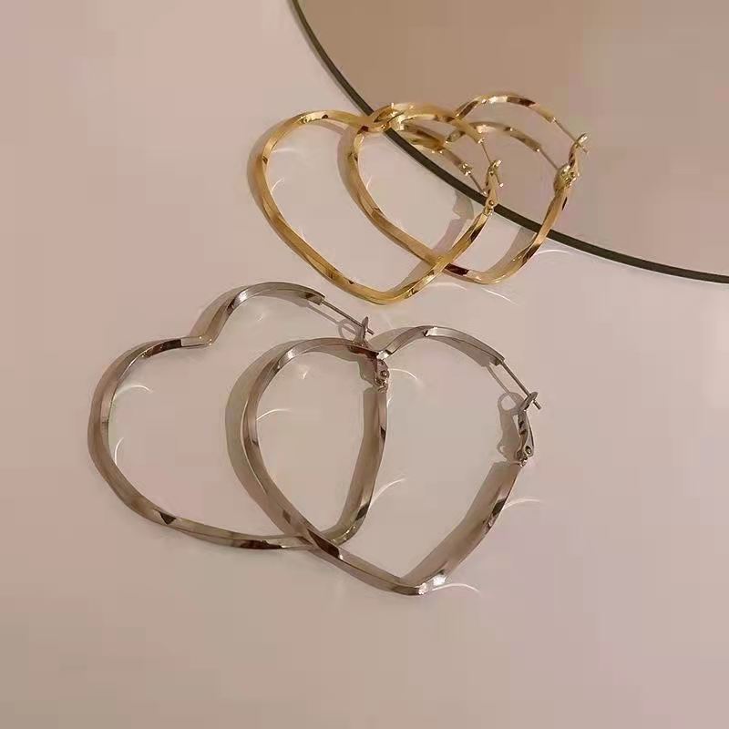 Simple Style Heart Shape Alloy Plating Earrings display picture 1