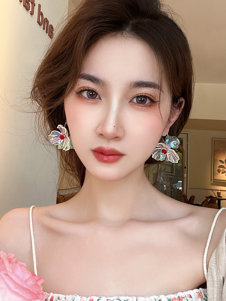 Fashion Flower Synthetic Resin Transparent Rhinestone Earrings display picture 1