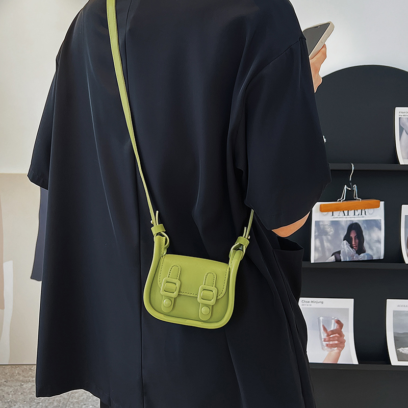 Fashion Solid Color Square Flip Cover Shoulder Bag display picture 9