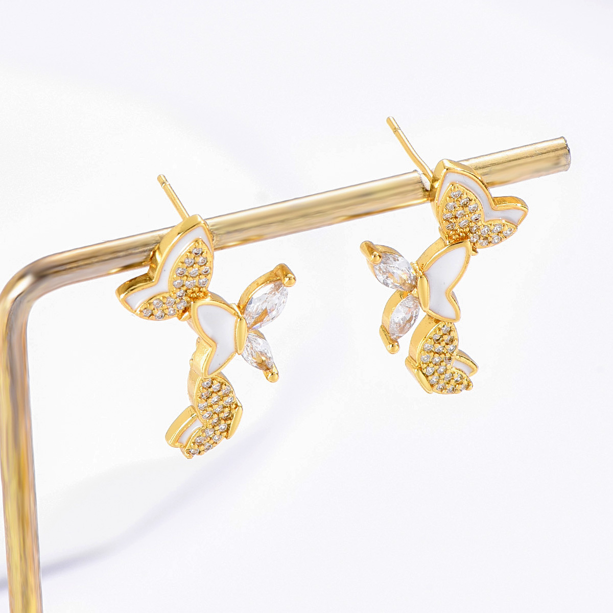 Elegant Butterfly Stainless Steel Ear Studs Zircon Copper Earrings display picture 1