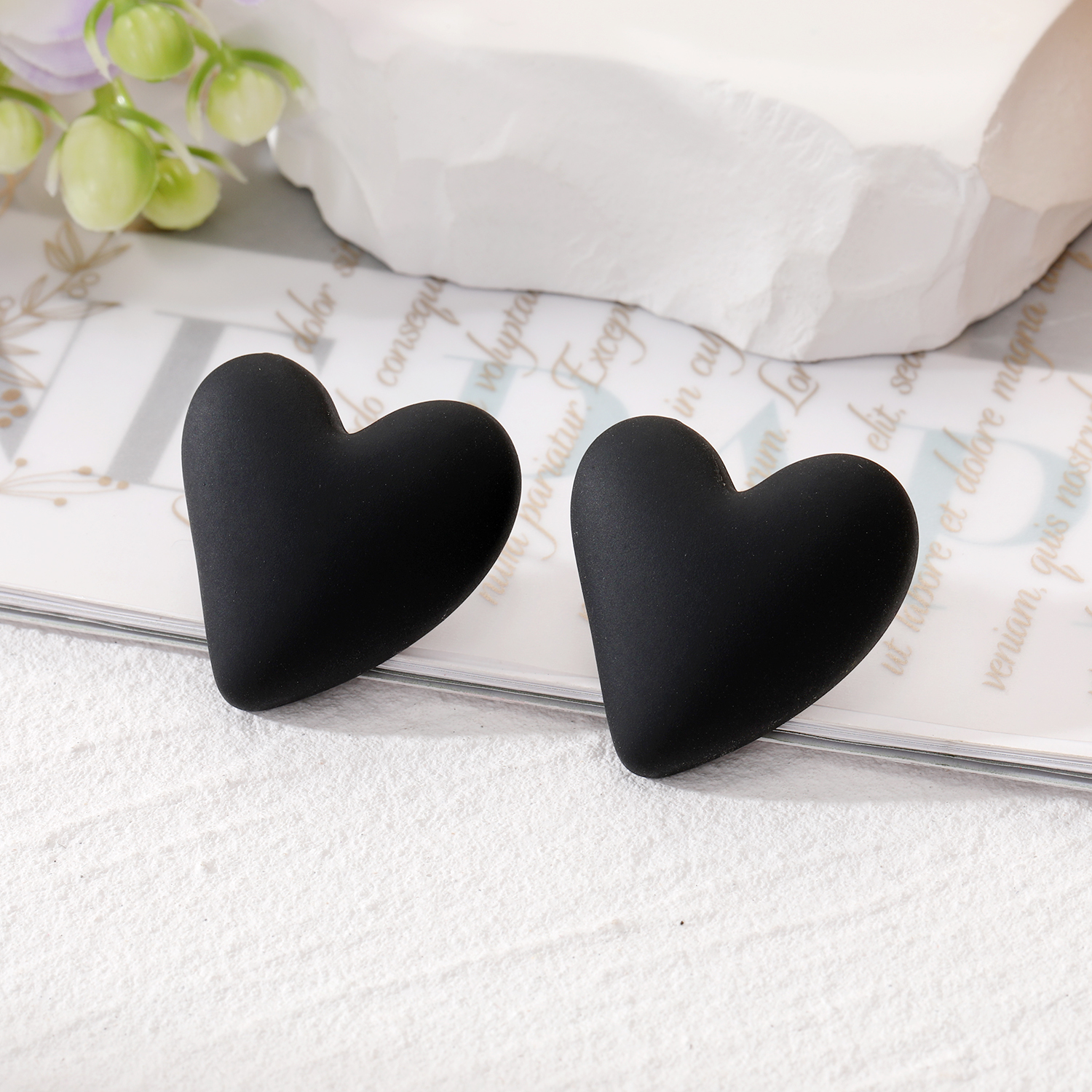 Wholesale Jewelry 1 Pair Cute Heart Shape Alloy Resin Ear Studs display picture 2
