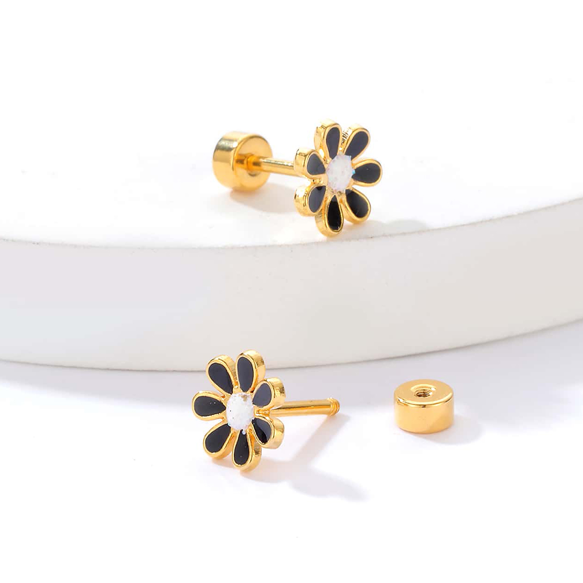 Simple Style Flower Plating 201 Stainless Steel 18K Gold Plated Ear Studs display picture 9