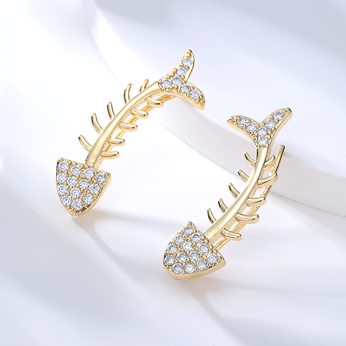 Business Fashion Classic Style Fish Bone Copper Ear Studs Zircon Copper Earrings display picture 3