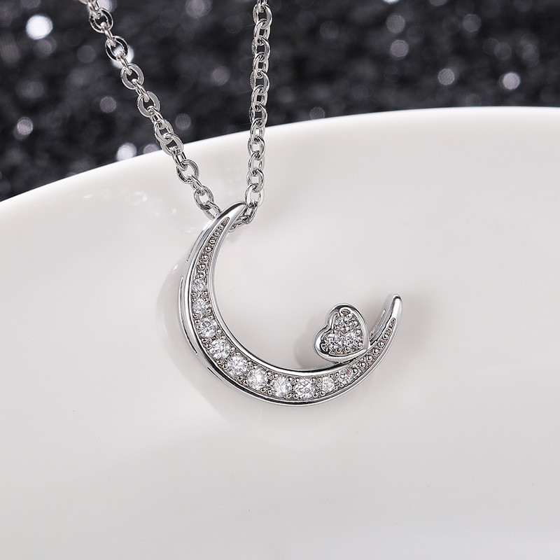 Luxurious Moon Copper Necklace Inlay Zircon Copper Necklaces display picture 10
