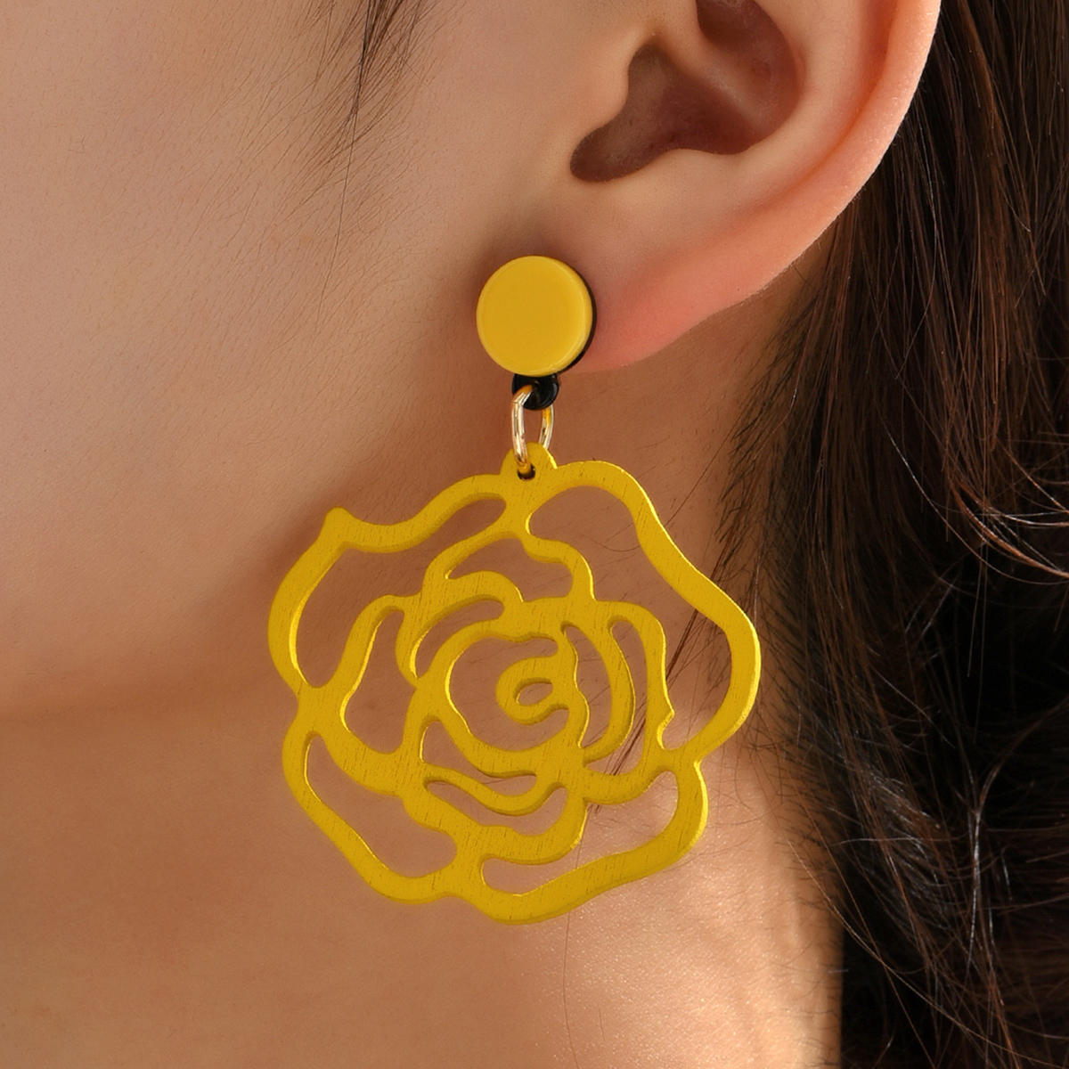 Ethnic Style Flower Wood Hollow Out Earrings display picture 4