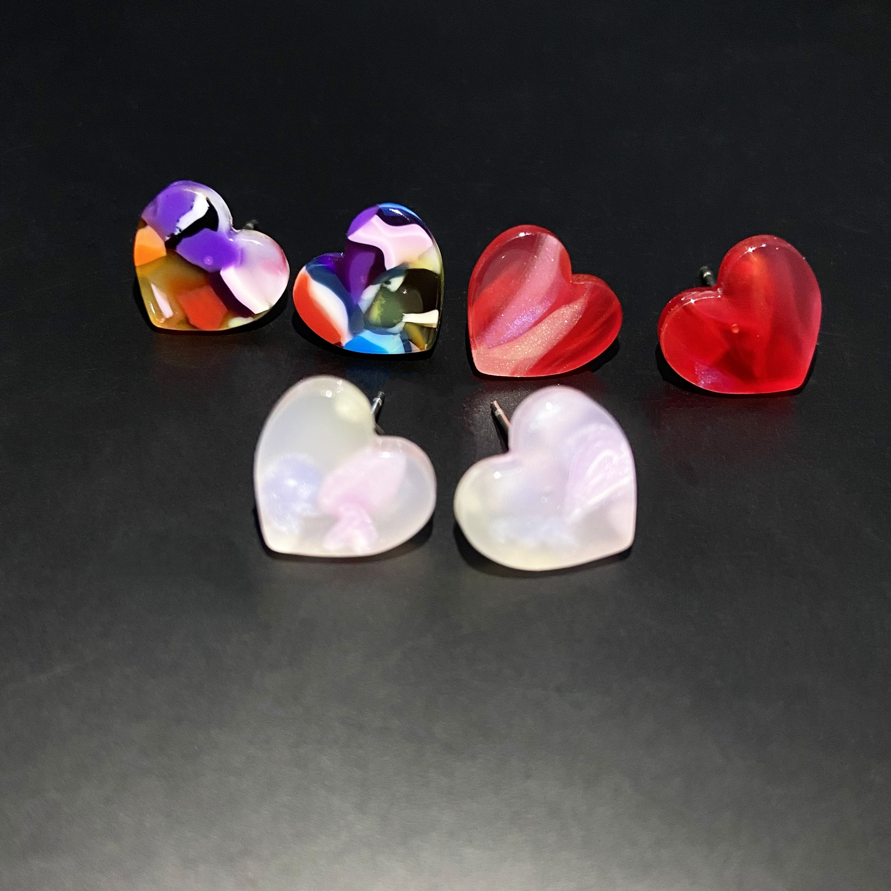 Simple Style Heart Shape Lightning Arylic Heart Arylic Ear Studs 1 Pair display picture 5