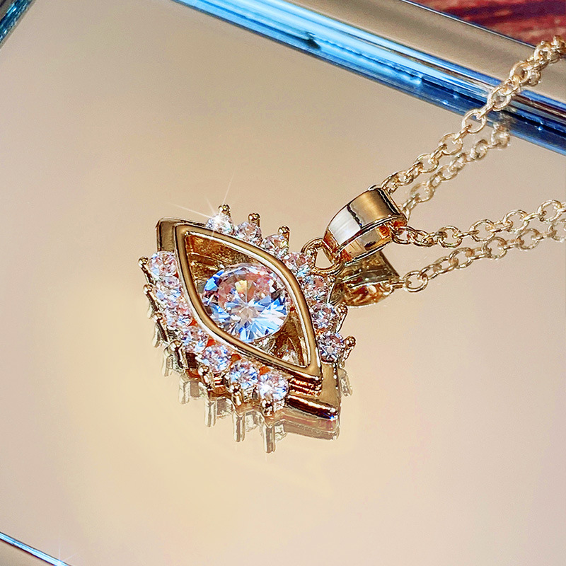 Fashion Devil's Eye Copper Pendant Necklace Zircon Copper Necklaces 1 Piece display picture 1