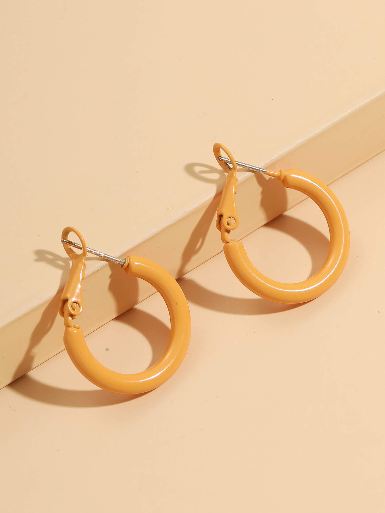 Fashion Round Alloy Hoop Earrings display picture 2
