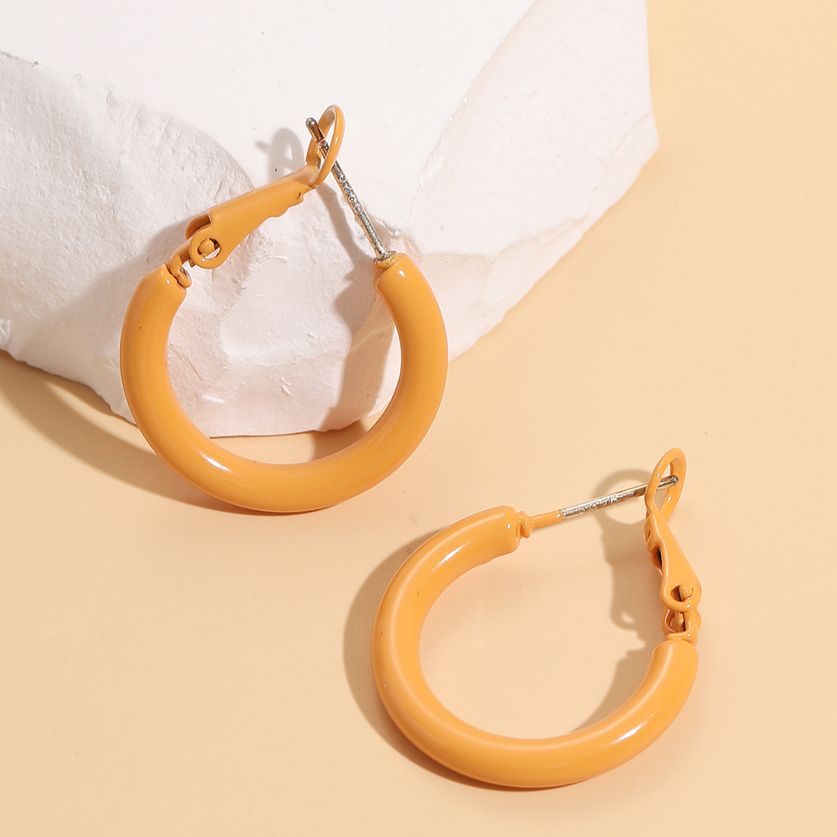 Fashion Round Alloy Hoop Earrings display picture 5