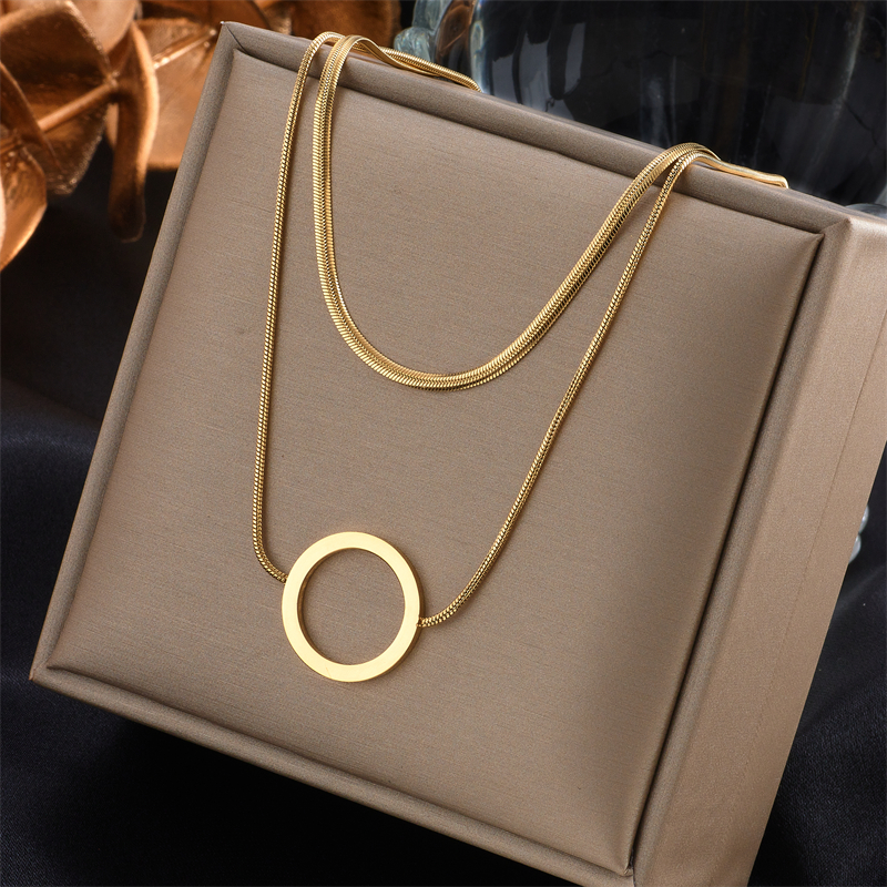 Style Simple Cercle Acier Inoxydable Collier En Couches Plaqué Or Acier Inoxydable Colliers display picture 5