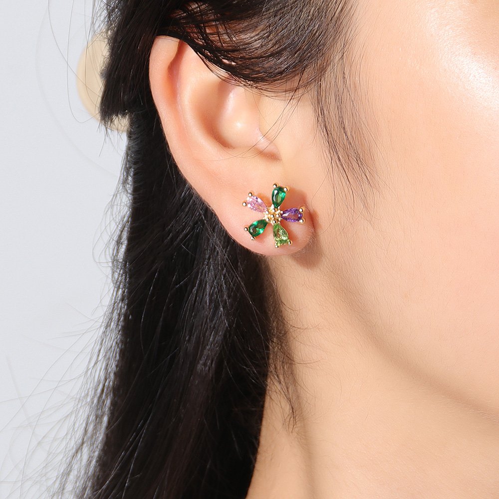 Simple Style Flower Copper Ear Studs Plating Inlay Zircon Copper Earrings display picture 2
