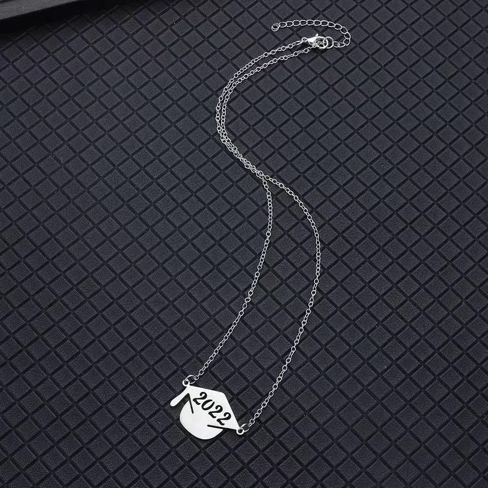 304 Stainless Steel Fashion Plating Number Pendant Necklace display picture 7