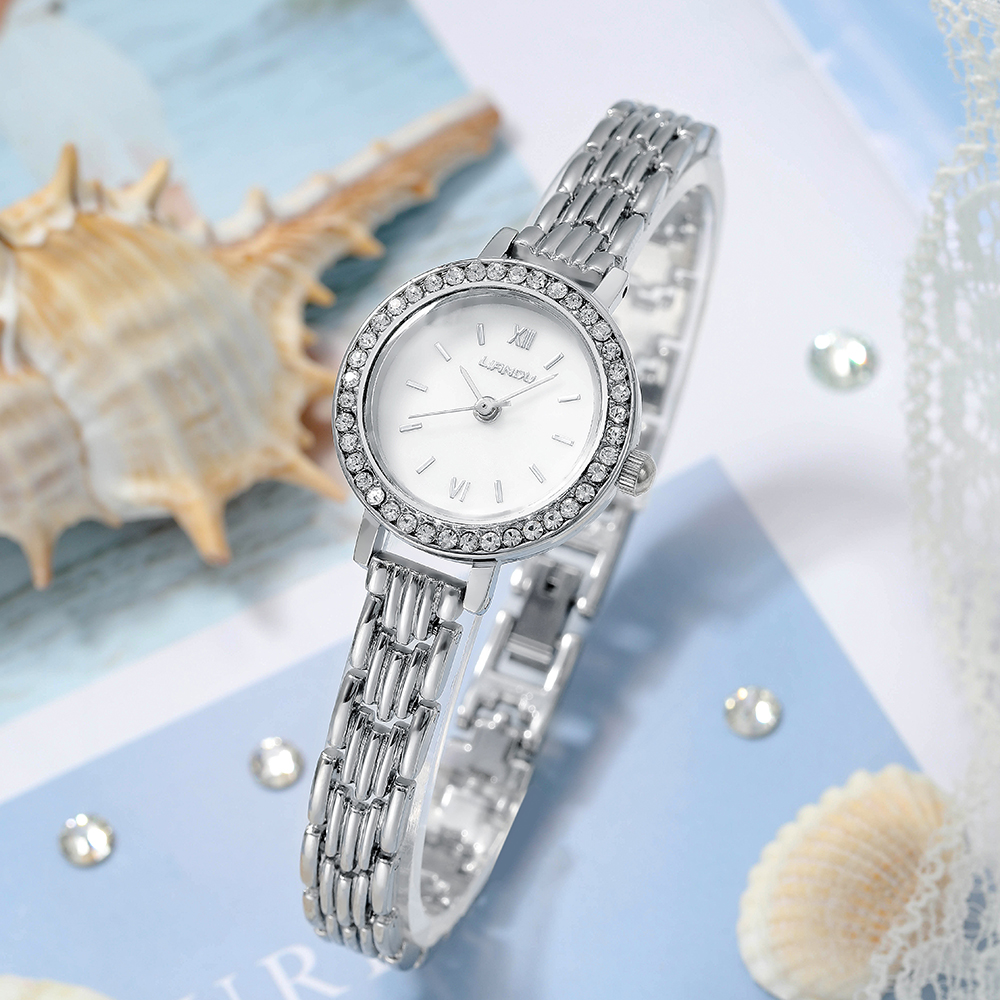 Women's Elegant Geometric Jewelry Buckle Quartz Watch display picture 4