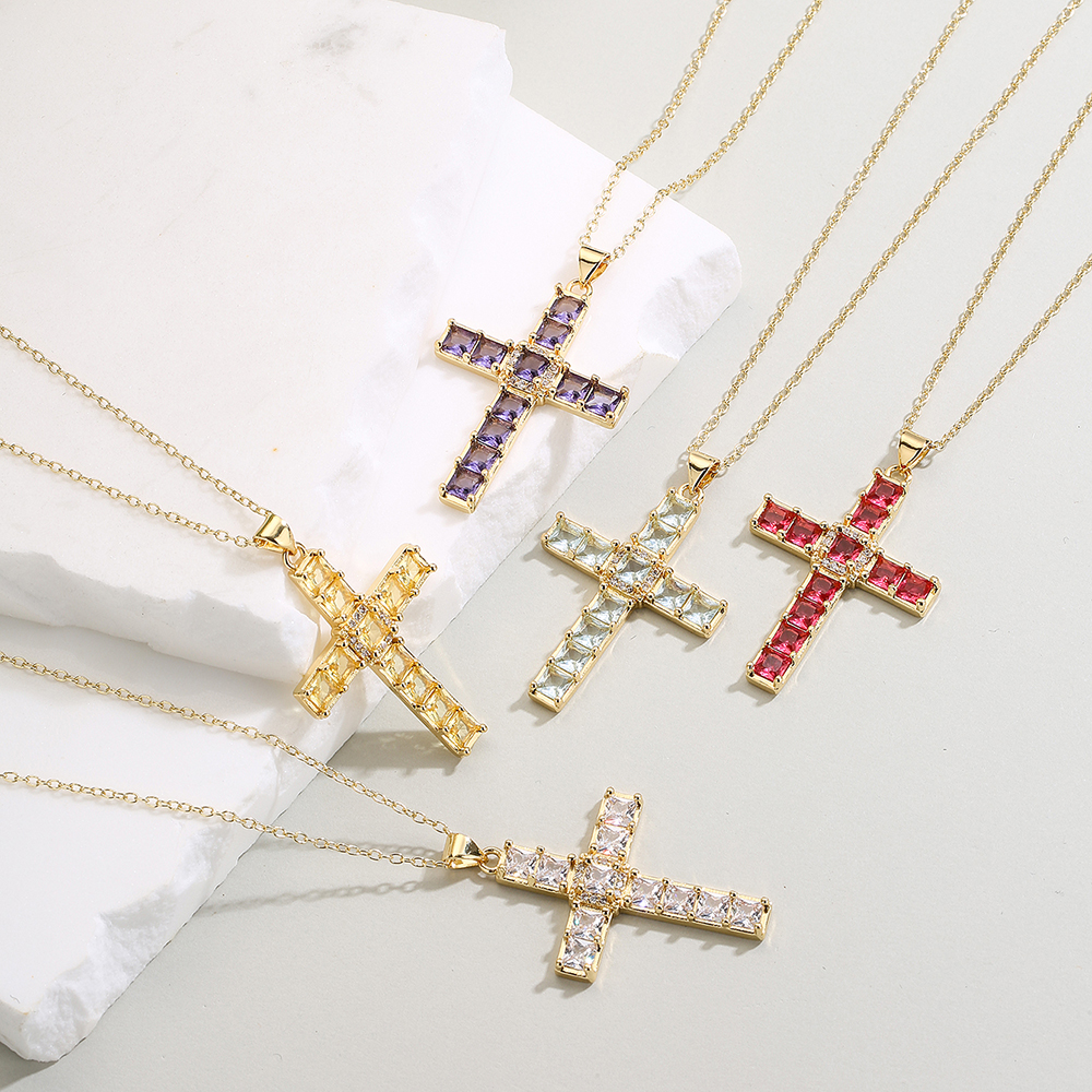 Fashion Cross Copper Pendant Necklace Inlay Zircon Copper Necklaces display picture 3