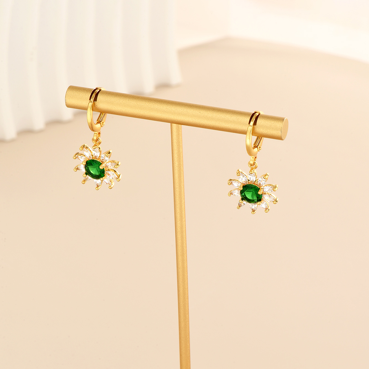 Fashion Flower Copper Drop Earrings Gold Plated Zircon Copper Earrings 1 Pair display picture 2