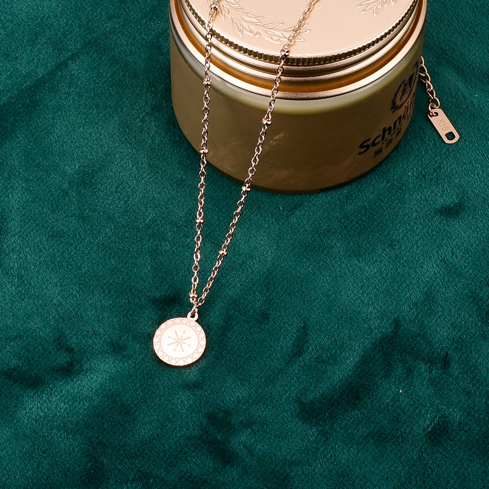 Einfacher Stil Stern Titan Stahl Halskette Mit Anhänger Überzug Carving Edelstahl Halsketten display picture 8