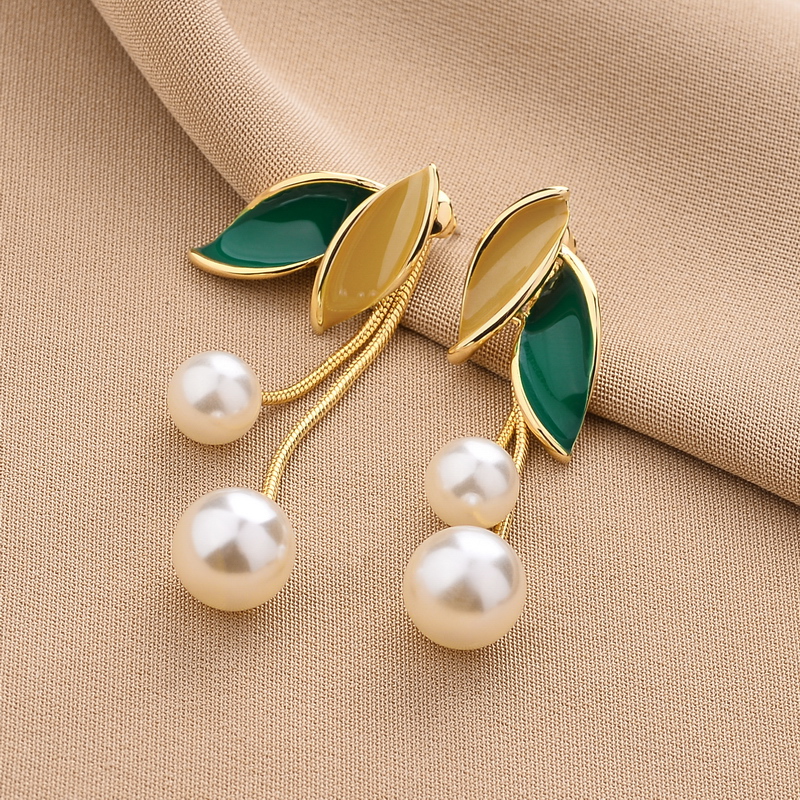 Simple Style Leaves Alloy Plating Pearl Drop Earrings display picture 4