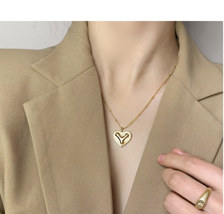Retro Heart Shape Alloy Necklace 1 Piece display picture 5