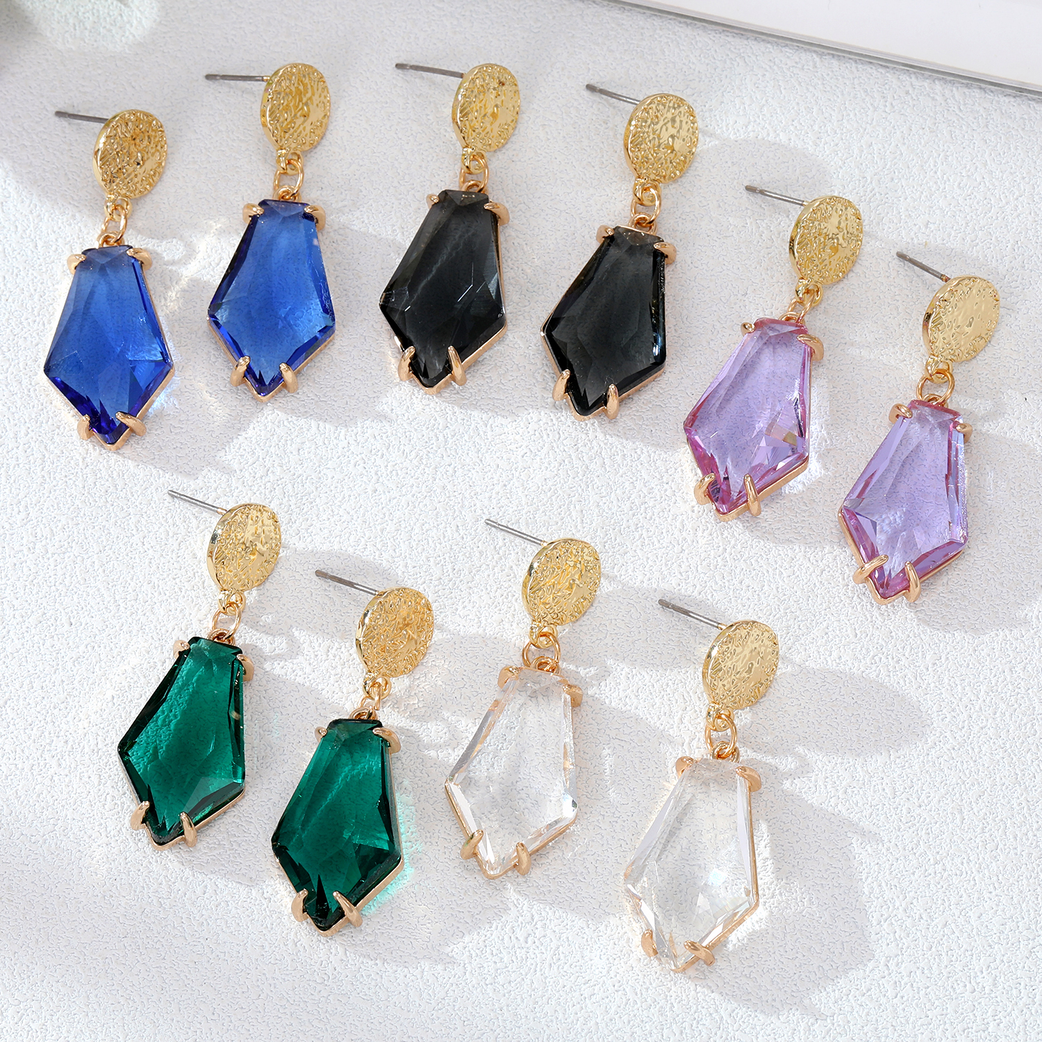 Wholesale Jewelry 1 Pair Retro Geometric Alloy Crystal Drop Earrings display picture 1