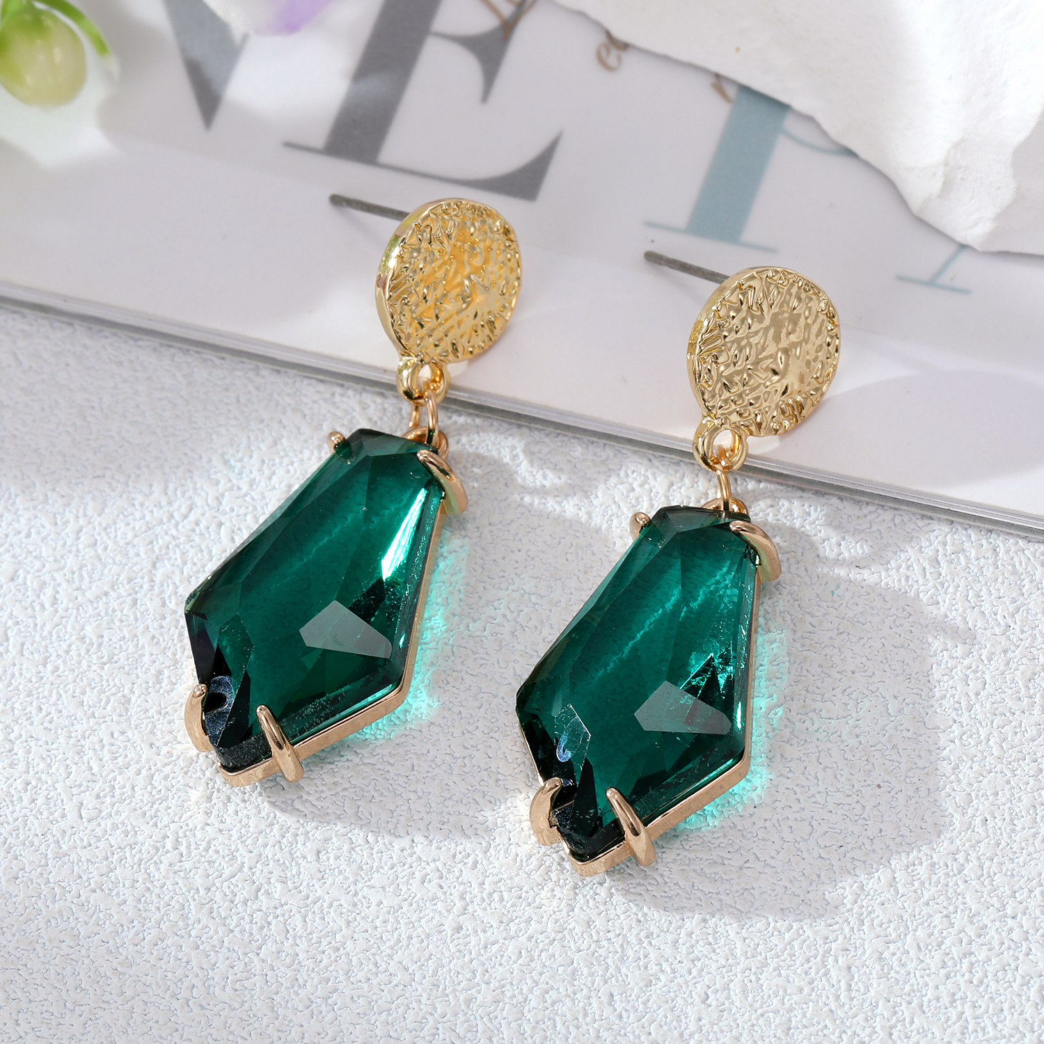 Wholesale Jewelry 1 Pair Retro Geometric Alloy Crystal Drop Earrings display picture 4