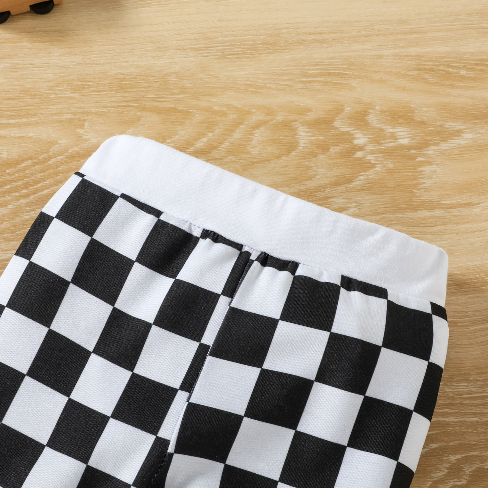 Fashion Letter Checkered Cotton Elastic Waist Pants Sets Baby Clothes display picture 3