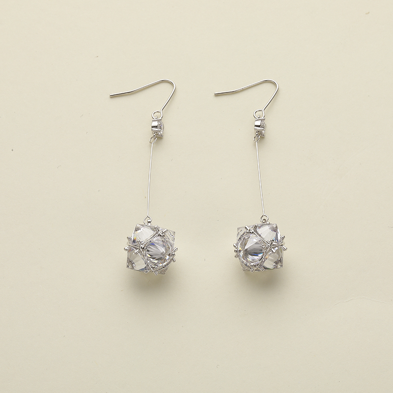 Luxueux Géométrique Le Cuivre Boucles D'oreilles Incruster Zircon Boucles D'oreilles En Cuivre display picture 2