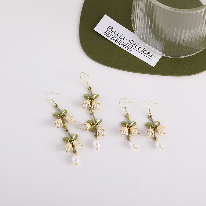 Sweet Flower Alloy Earrings 1 Pair display picture 1