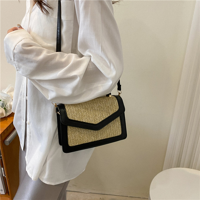 Beach Solid Color Square Flip Cover Straw Bag display picture 1