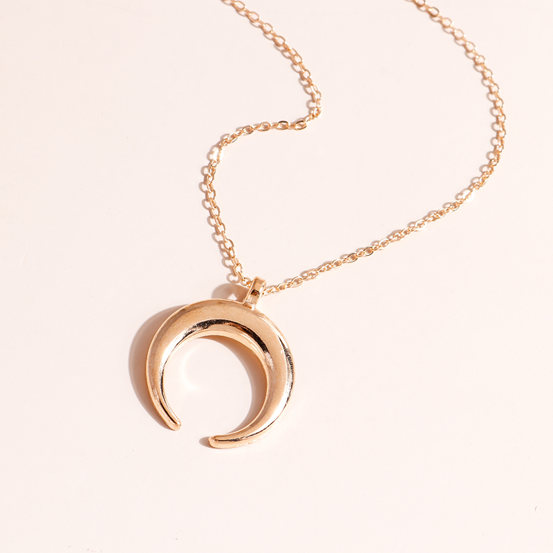 Simple Style Moon Alloy Plating Pendant Necklace display picture 7