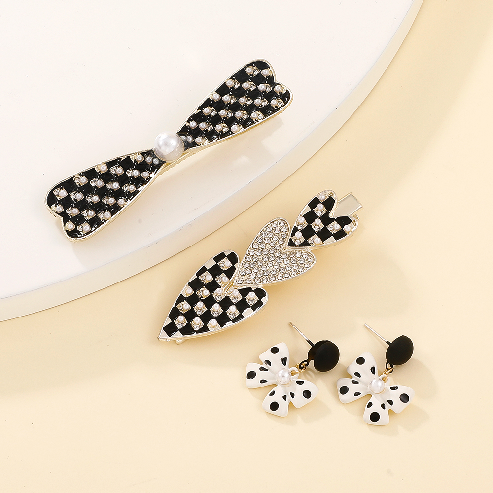 Sweet Heart Shape Bow Knot Bowtie Alloy Inlay Artificial Pearls Hair Clip Earrings 1 Set display picture 2