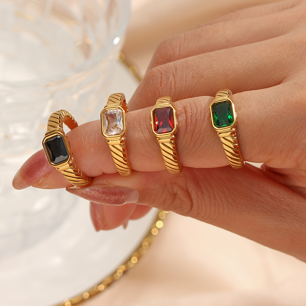 Vintage Style Geometric Stainless Steel Gold Plated Rings Plating Inlaid Zircon Zircon Gold Plated Stainless Steel Rings display picture 9