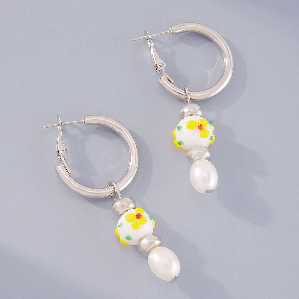 Cute Flower Imitation Pearl Alloy Resin Drop Earrings display picture 9