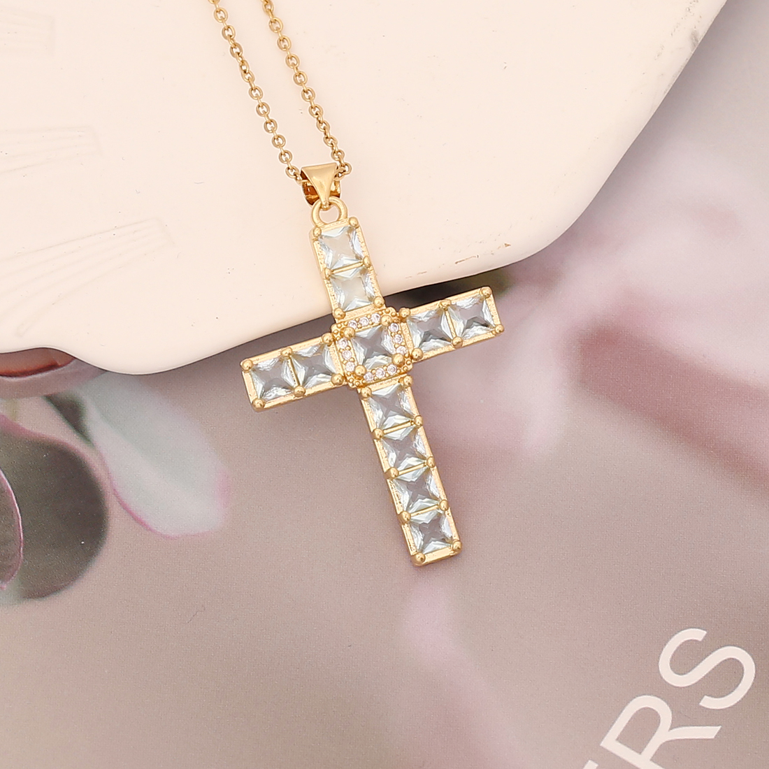 Stainless Steel Copper 18K Gold Plated Fashion Inlay Cross Zircon Pendant Necklace display picture 8