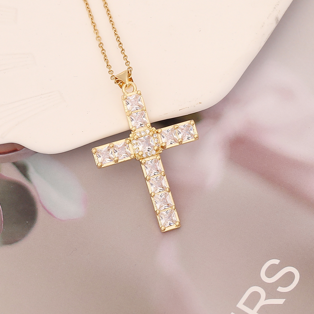 Stainless Steel Copper 18K Gold Plated Fashion Inlay Cross Zircon Pendant Necklace display picture 6