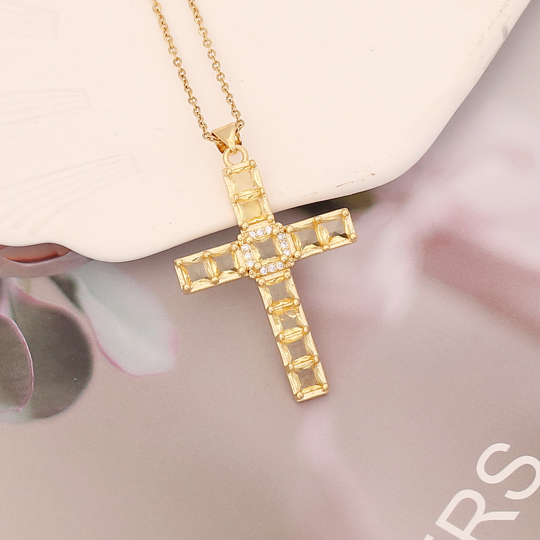 Stainless Steel Copper 18K Gold Plated Fashion Inlay Cross Zircon Pendant Necklace display picture 9