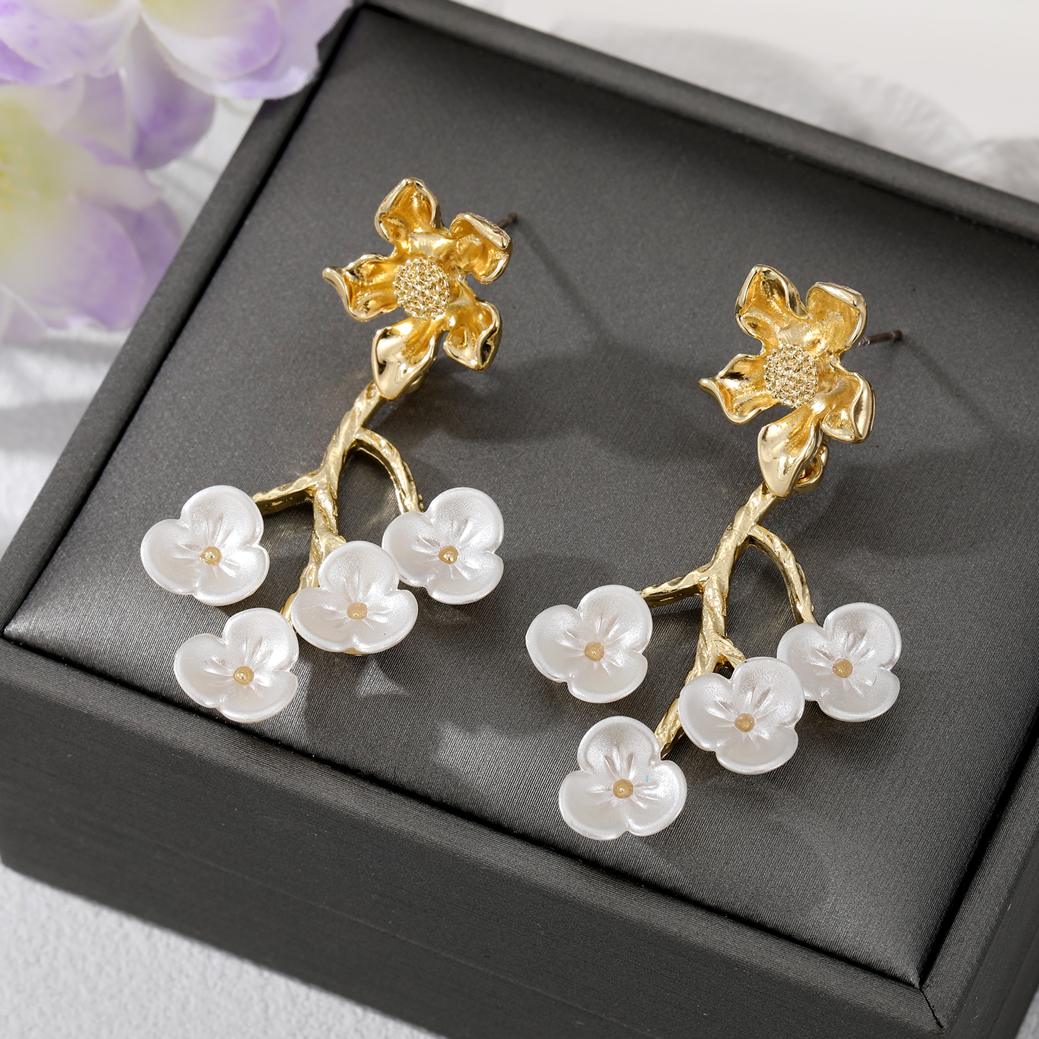 Wholesale Jewelry 1 Pair Fashion Flower Alloy Earrings display picture 5