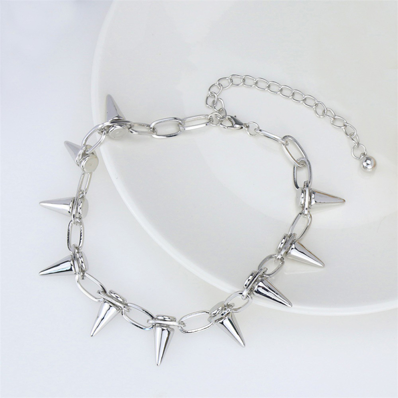 Fashion Rivet Alloy Rivet Other Necklace 1 Piece display picture 2