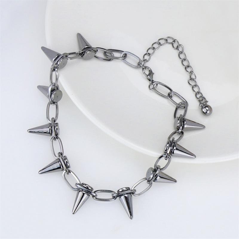 Fashion Rivet Alloy Rivet Other Necklace 1 Piece display picture 3