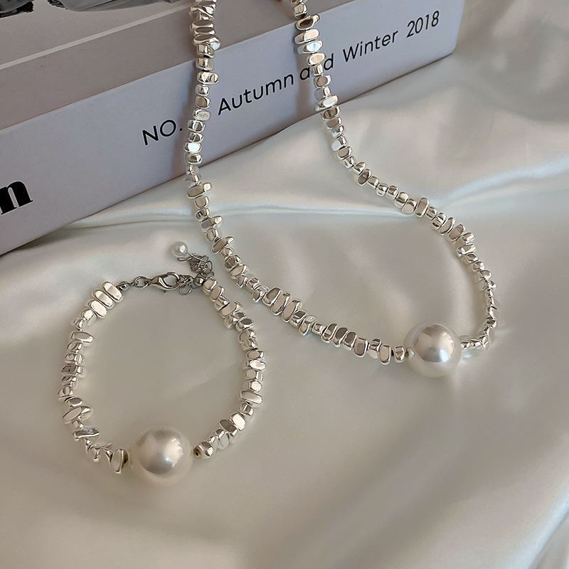 Fashion Irregular Alloy Plating Pearl Bracelets display picture 4