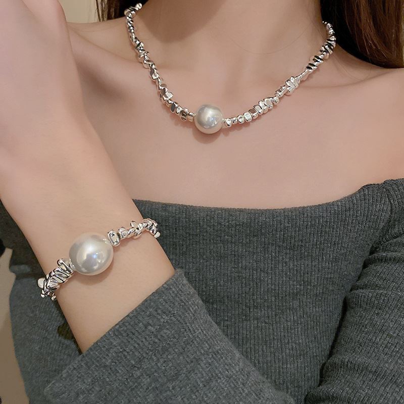 Fashion Irregular Alloy Plating Pearl Bracelets display picture 5