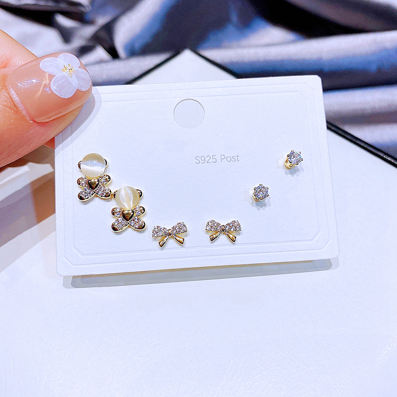 Cute Bear Bow Knot Copper Ear Studs Opal Zircon Copper Earrings display picture 3