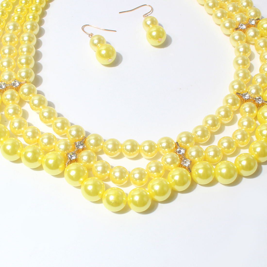 Elegant Geometric Imitation Pearl Beaded Layered Pearl Necklace display picture 6