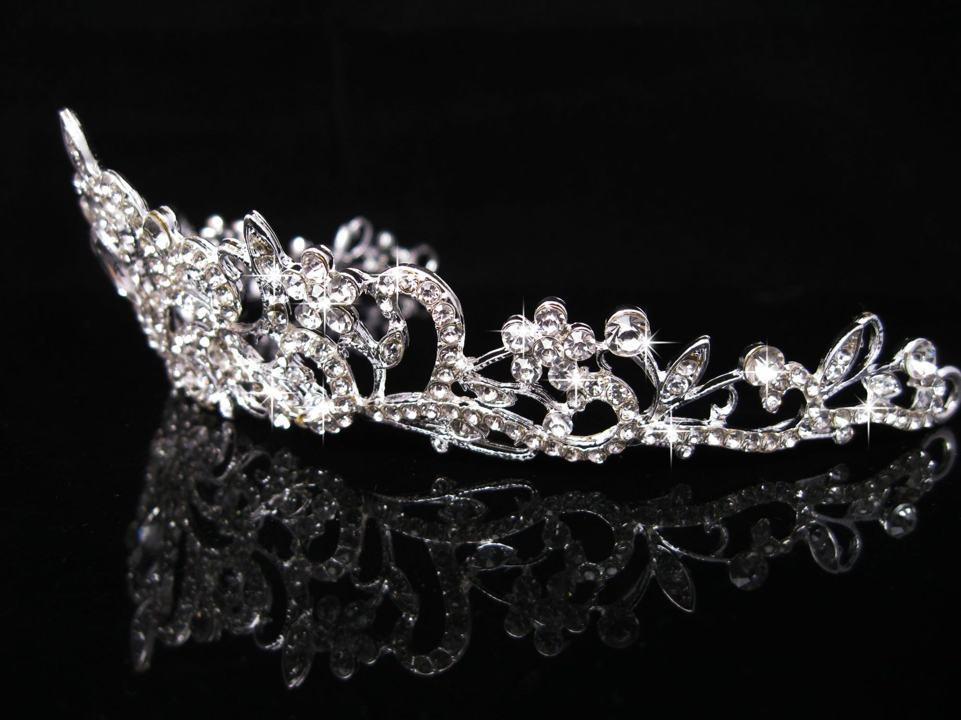 European And American Rhinestone Korean Style Bridal Crown Headdress Photo Studio Wedding Accessories display picture 4