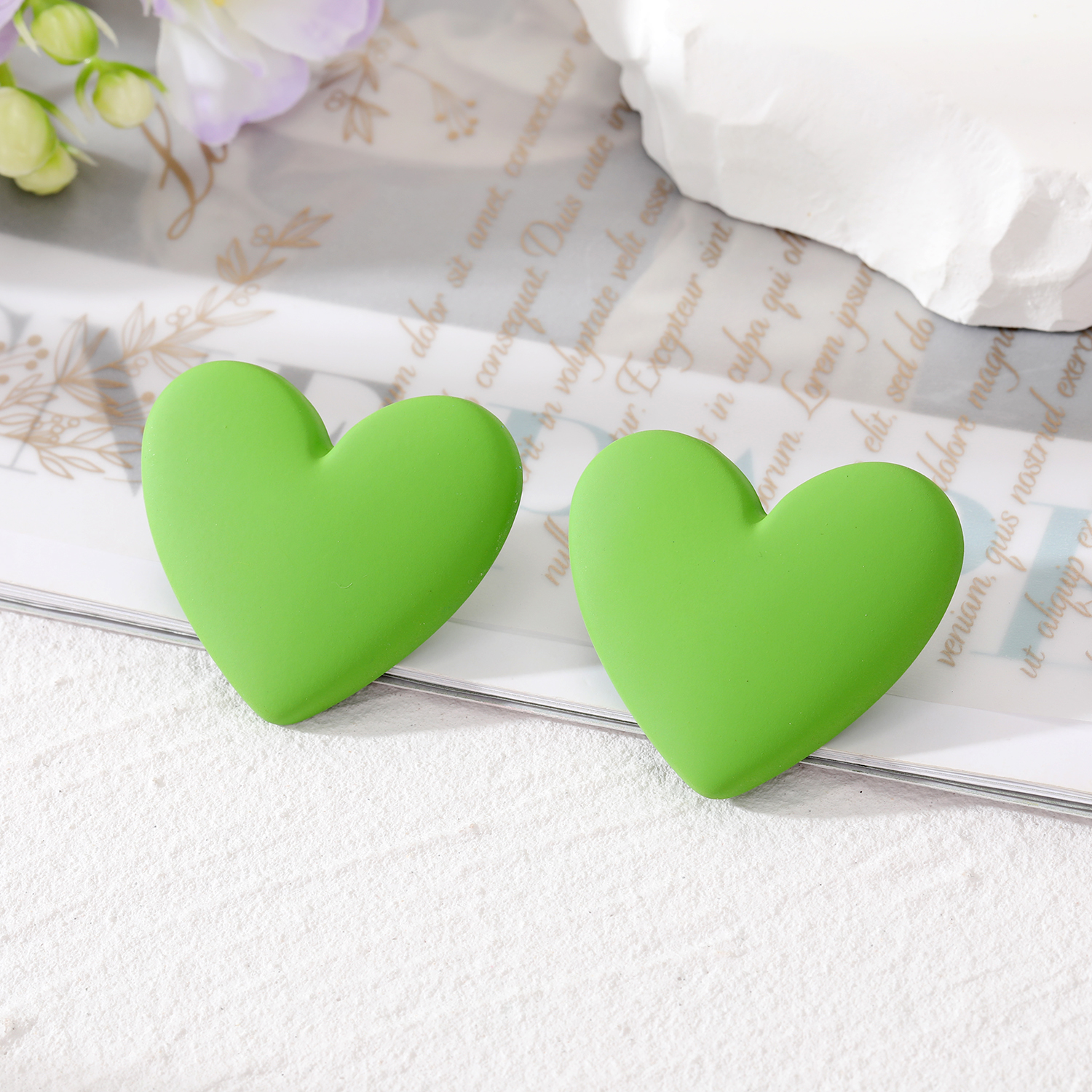 Simple Style Heart Shape Resin Ear Studs 1 Pair display picture 5
