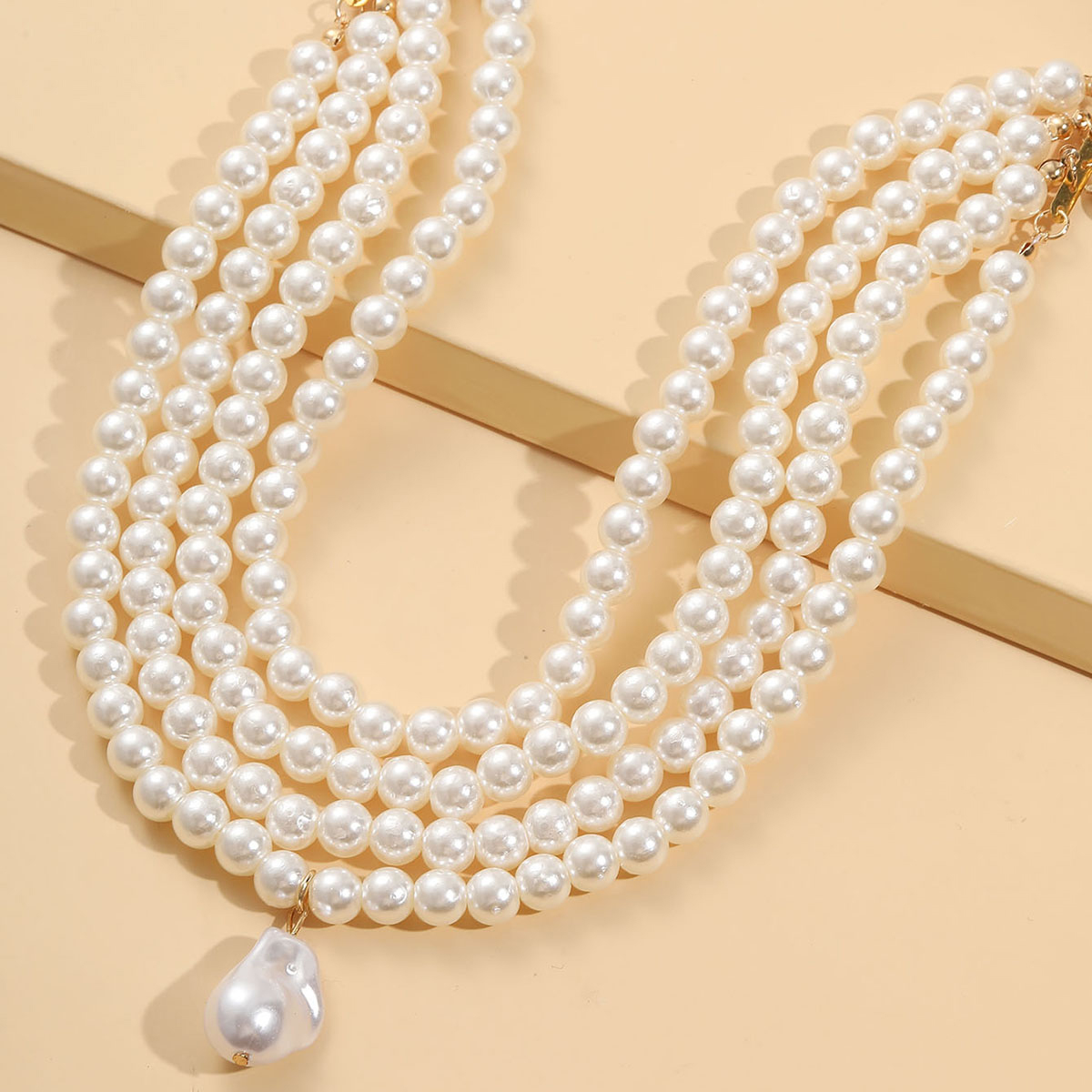 Fashion Irregular Artificial Pearl Beaded Layered Necklaces display picture 1