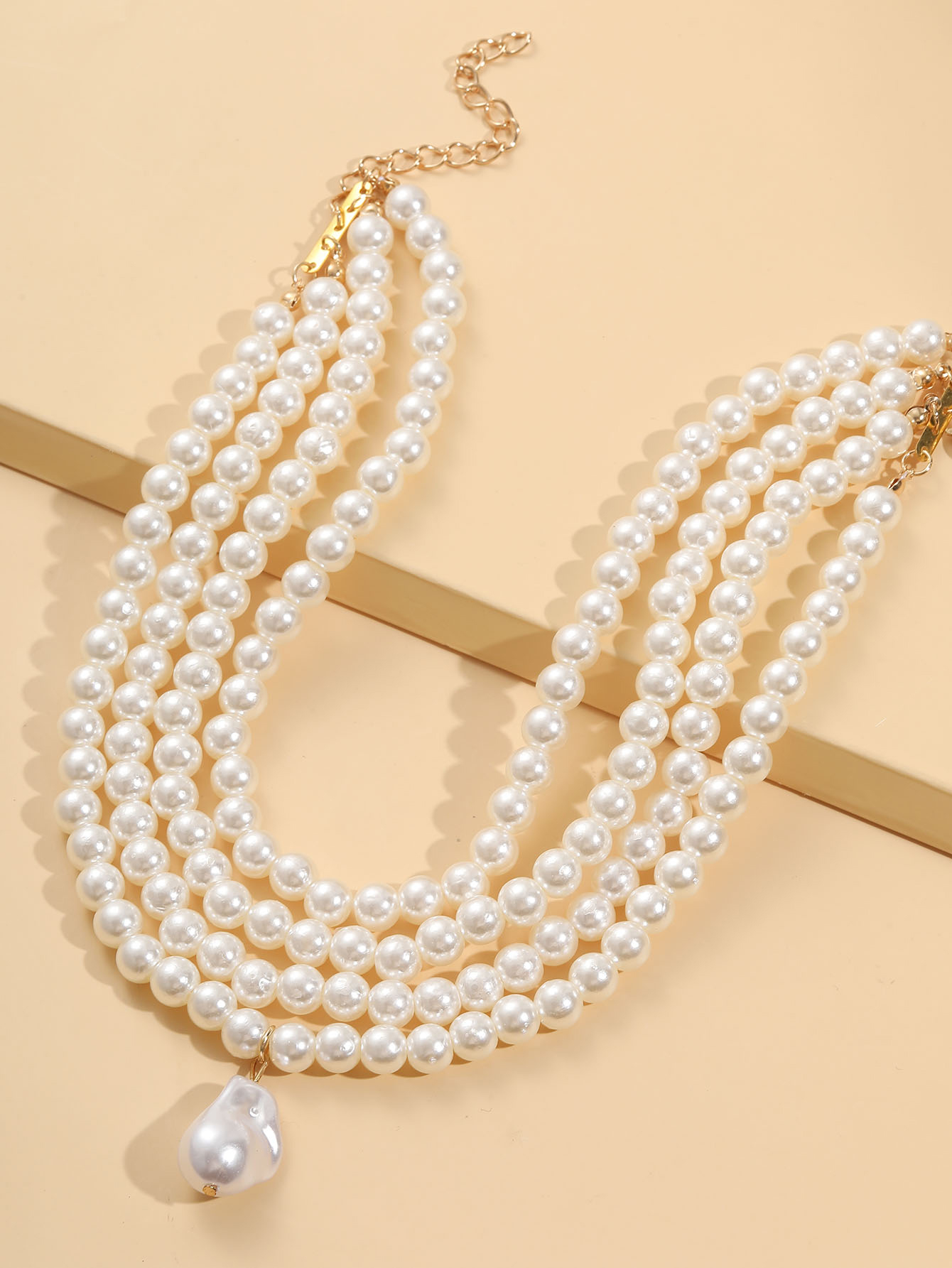 Fashion Irregular Artificial Pearl Beaded Layered Necklaces display picture 3