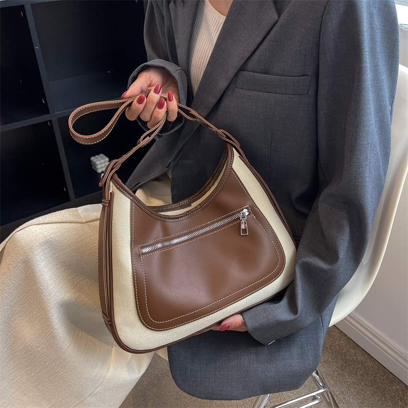 Women's Medium All Seasons Pu Leather Color Block Fashion Square Zipper Underarm Bag display picture 7