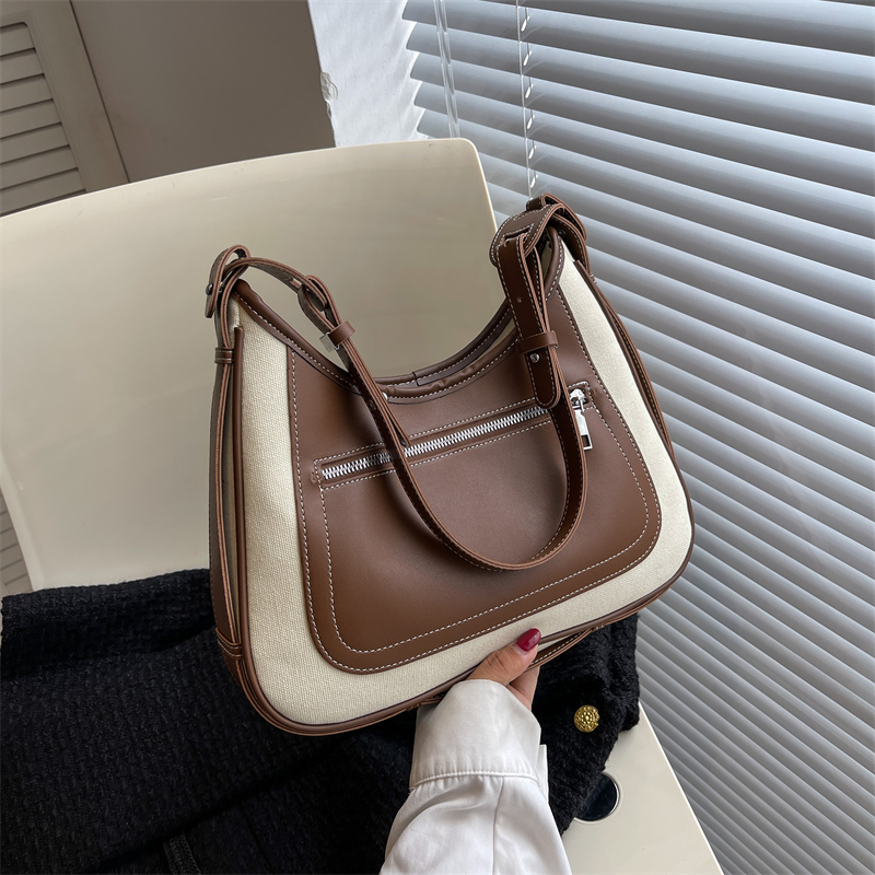 Women's Medium All Seasons Pu Leather Color Block Fashion Square Zipper Underarm Bag display picture 3